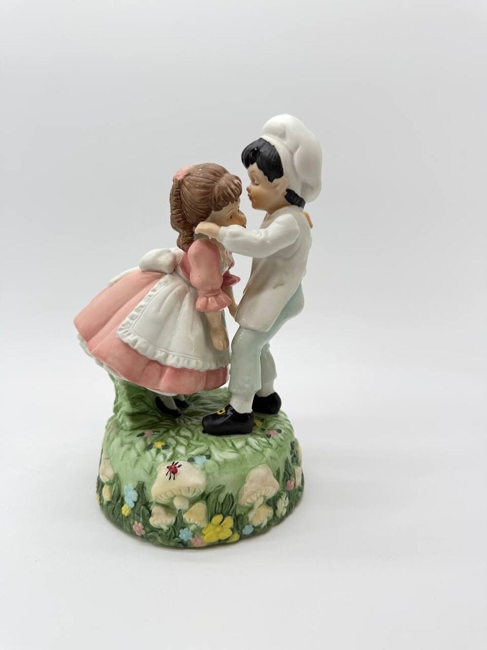 Vintage 1989 Brenda Thomas Once Upon a Rhyme Ceramic Music Box Figurine 1.10 lb
